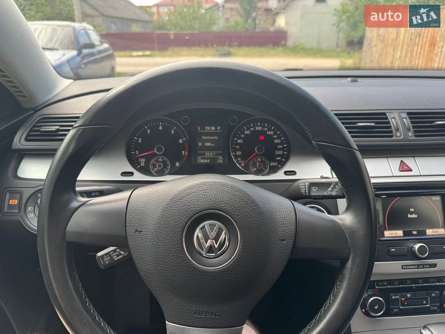 2010 Volkswagen Passat - мініатюра 33