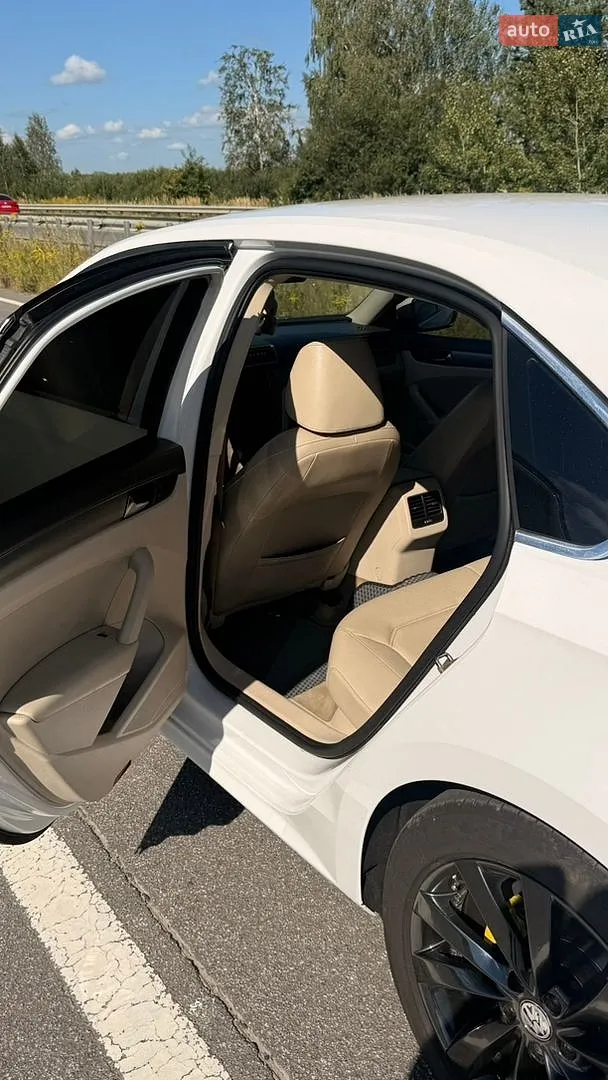 2014 Volkswagen Passat - мініатюра 8