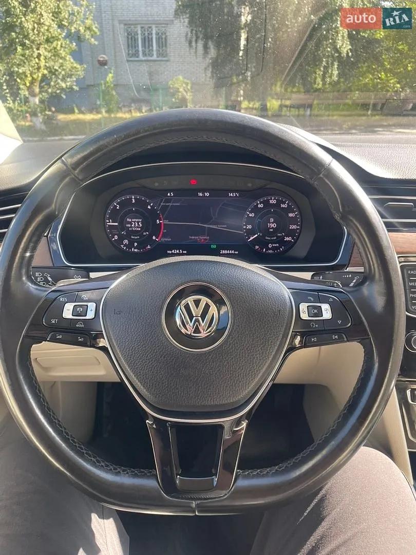 2016 Volkswagen Passat - мініатюра 17