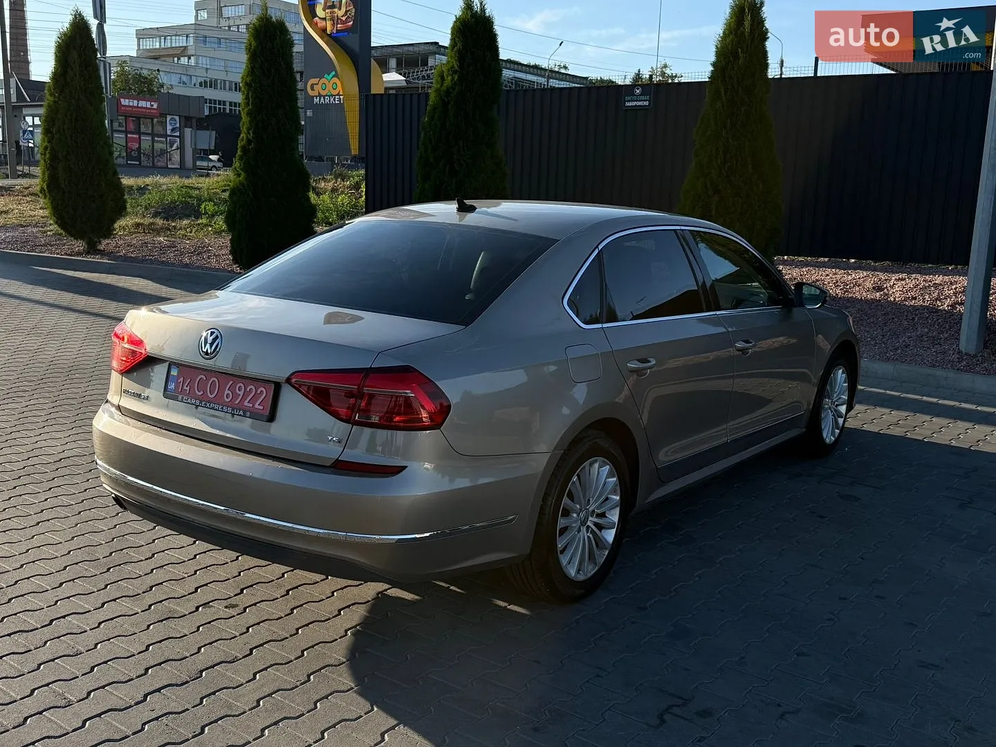 2016 Volkswagen Passat - мініатюра 15