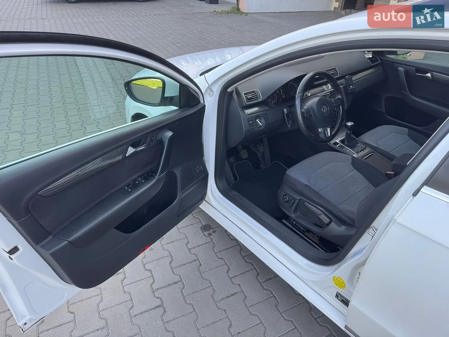 2011 Volkswagen Passat - мініатюра 27