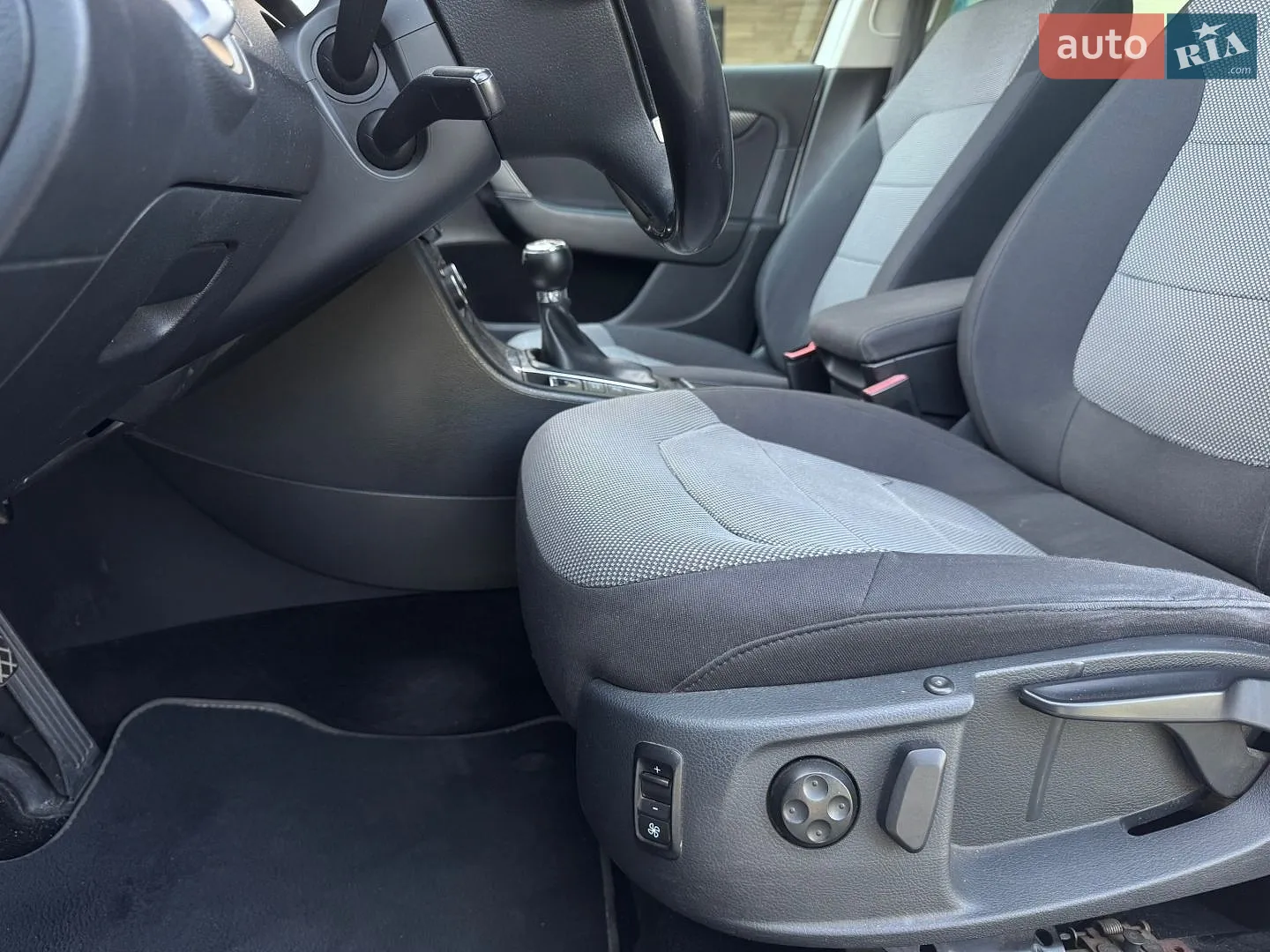 2011 Volkswagen Passat - мініатюра 31