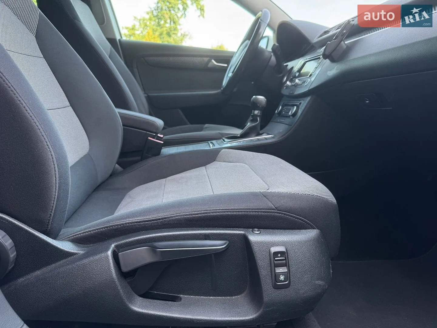 2011 Volkswagen Passat - мініатюра 44