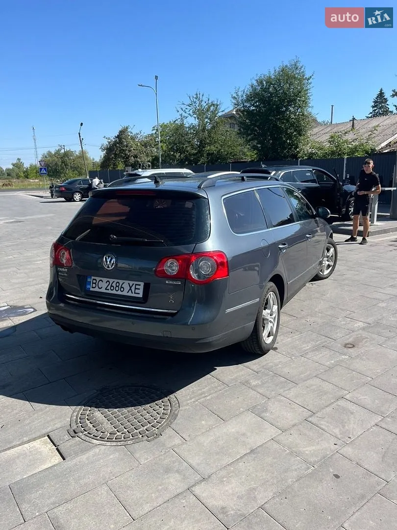 2010 Volkswagen Passat - мініатюра 7
