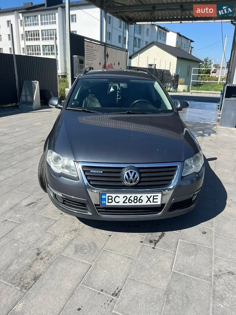 2010 Volkswagen Passat - мініатюра 13