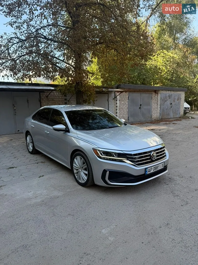 2019 Volkswagen Passat - мініатюра 2