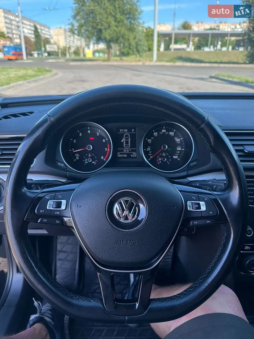 2016 Volkswagen Passat - мініатюра 12