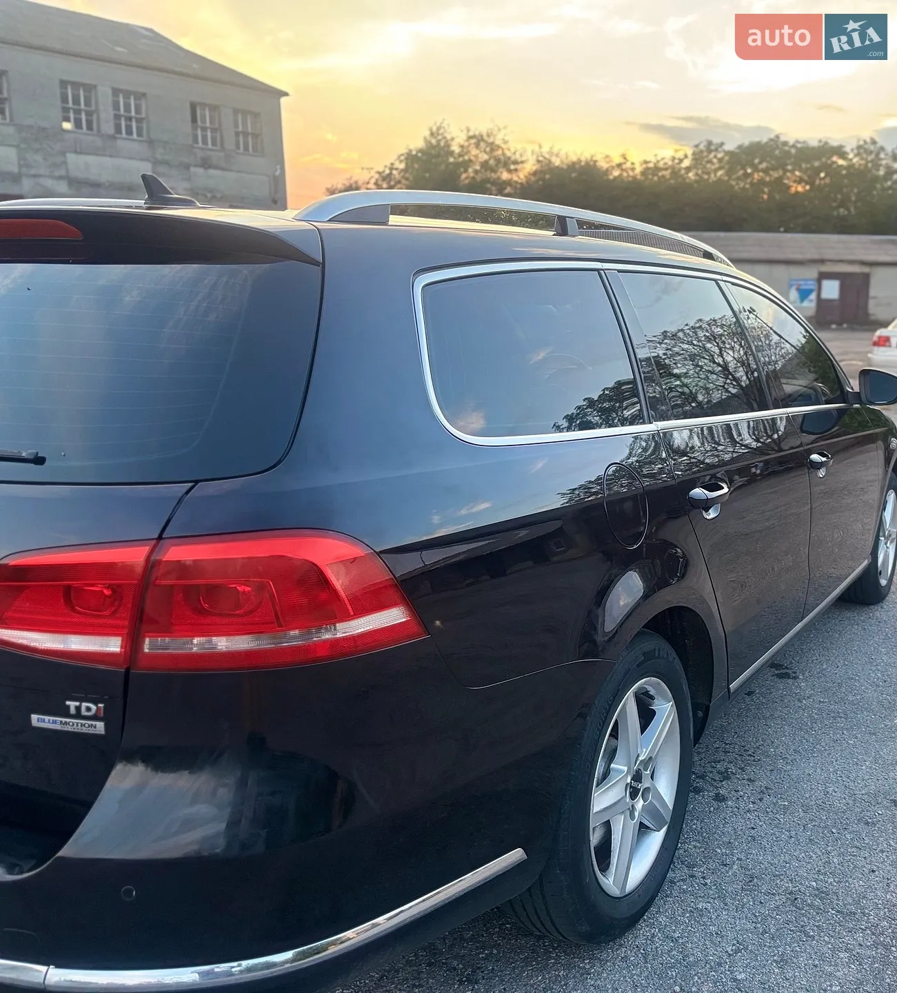 2011 Volkswagen Passat - мініатюра 2