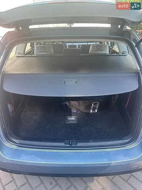 2010 Volkswagen Passat - мініатюра 8