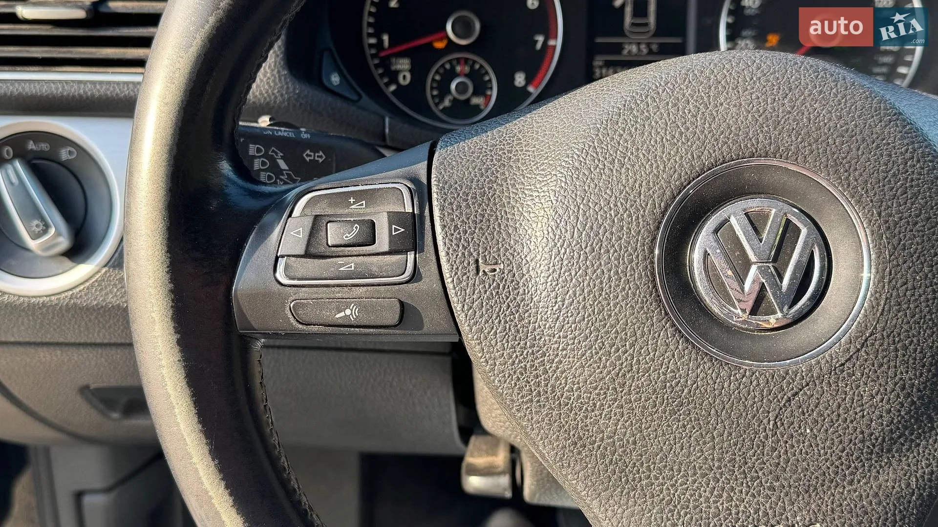 2012 Volkswagen Passat - мініатюра 12