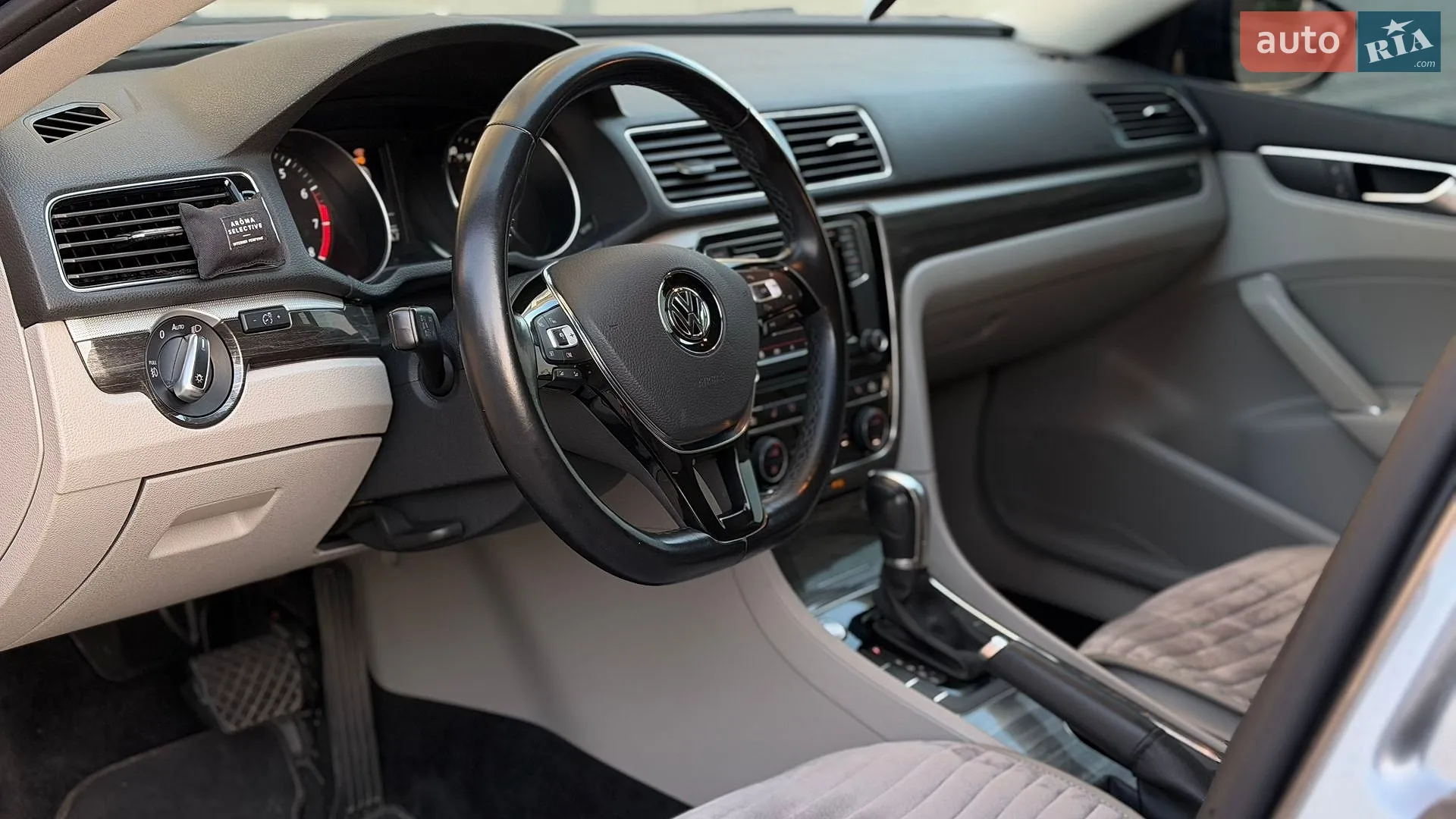 2018 Volkswagen Passat - мініатюра 27