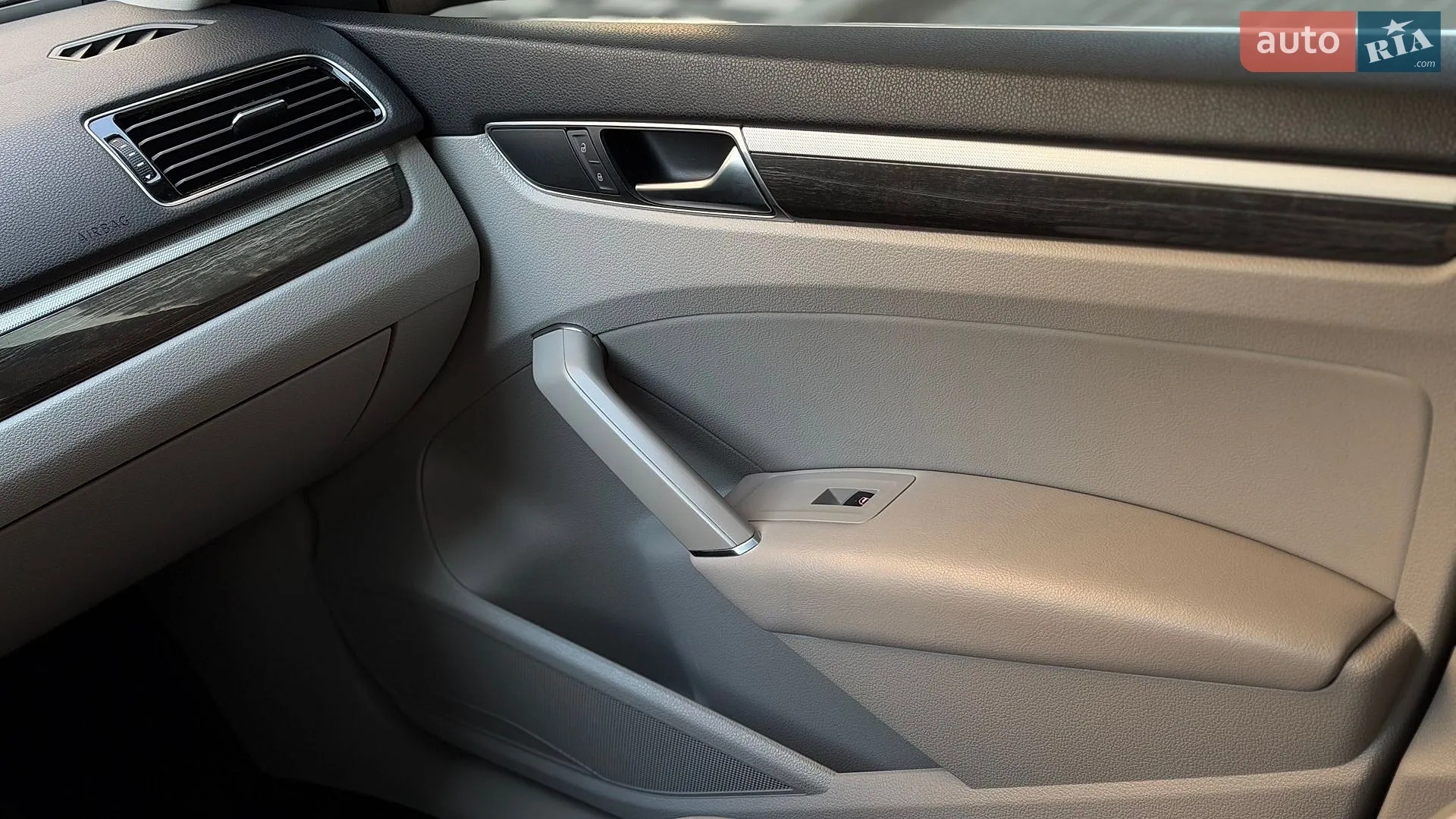 2018 Volkswagen Passat - мініатюра 32