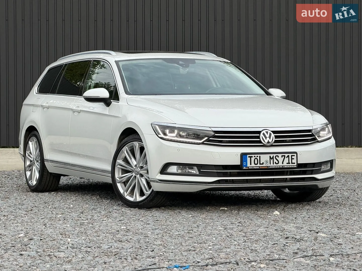 2015 Volkswagen Passat - фото 1