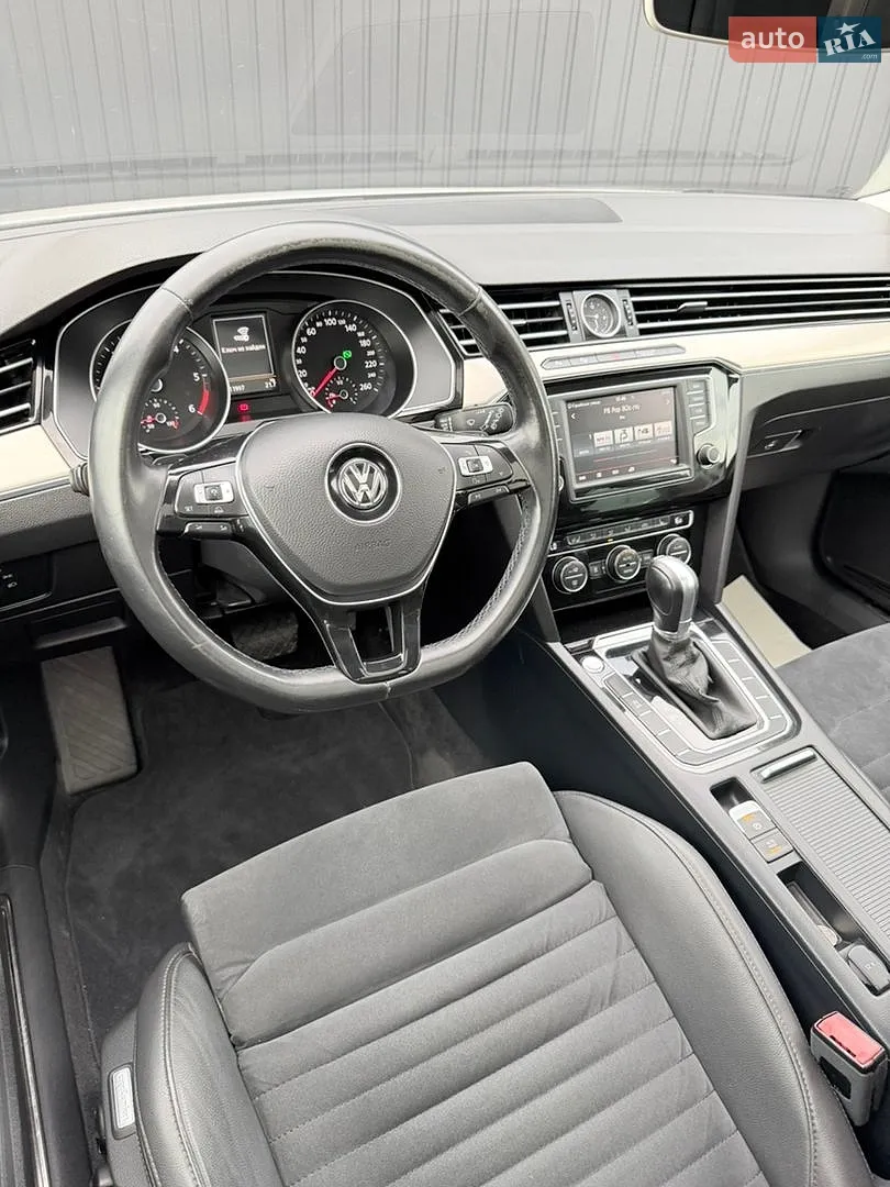 2015 Volkswagen Passat - мініатюра 39