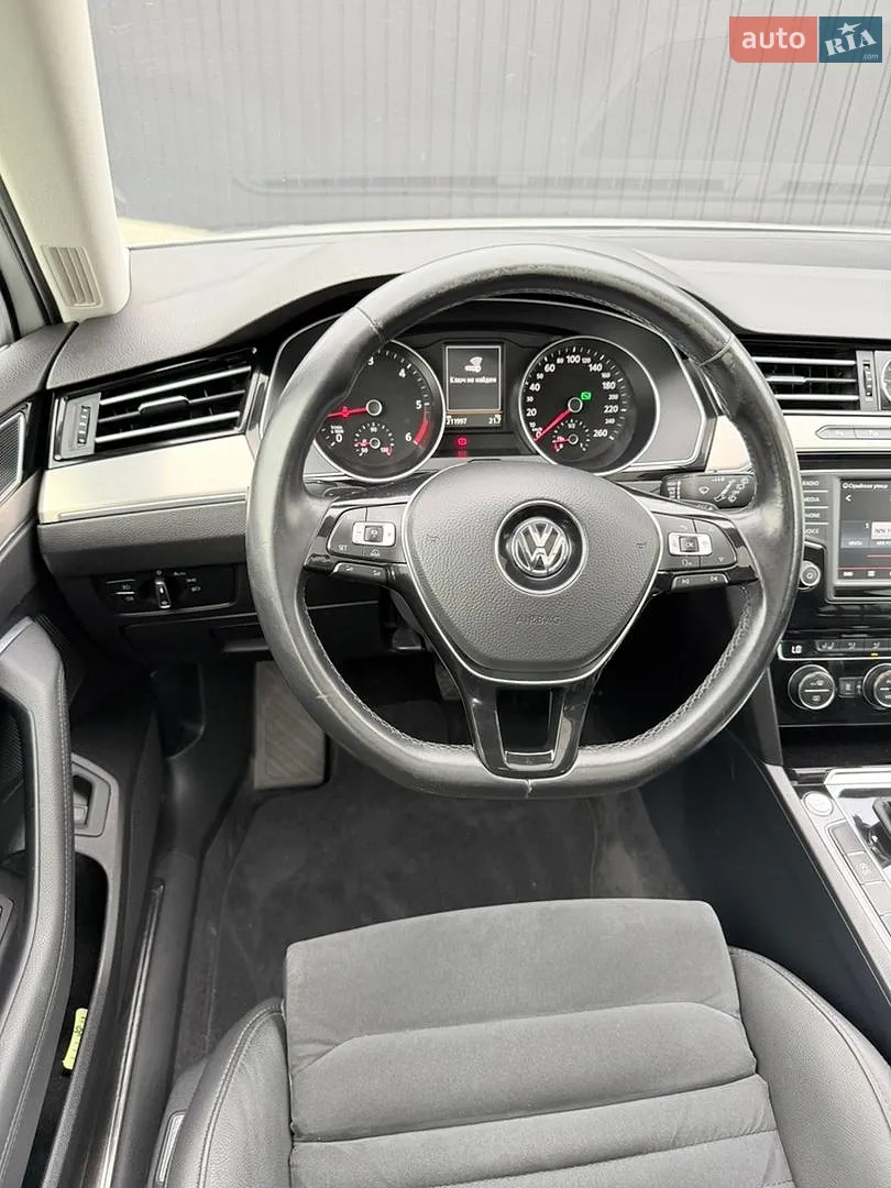 2015 Volkswagen Passat - мініатюра 40