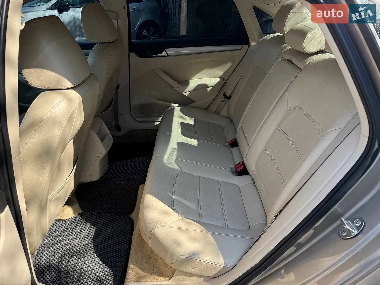 2015 Volkswagen Passat - мініатюра 16
