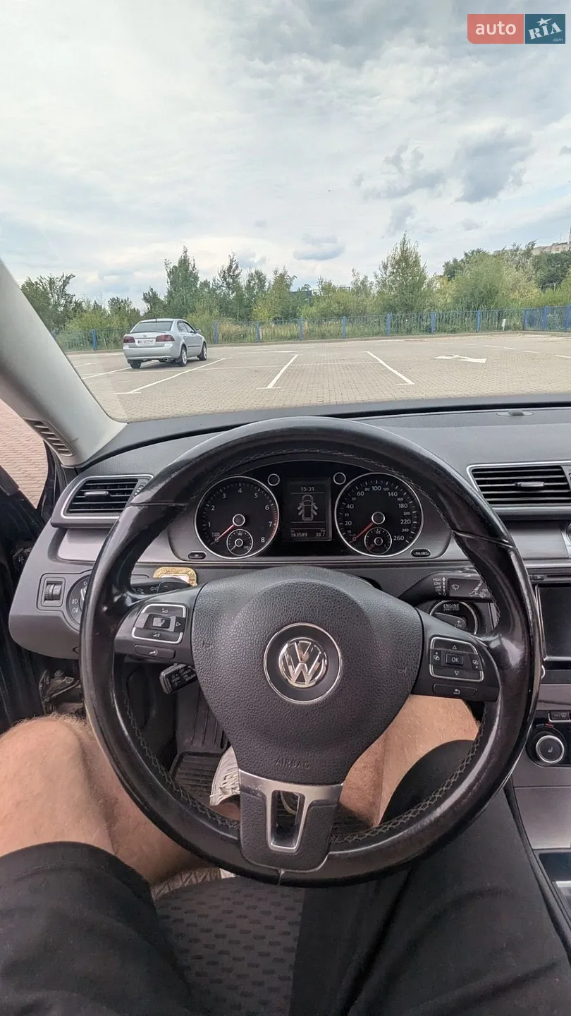 2011 Volkswagen Passat - мініатюра 32
