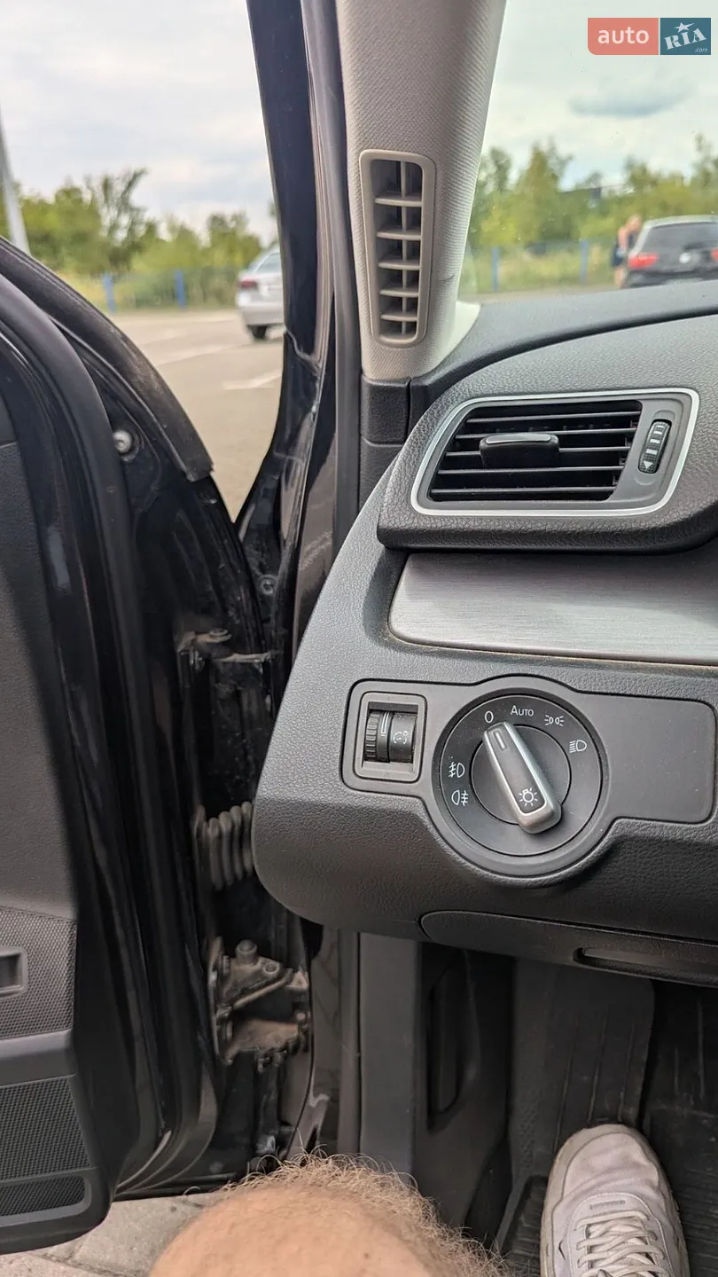 2011 Volkswagen Passat - мініатюра 40