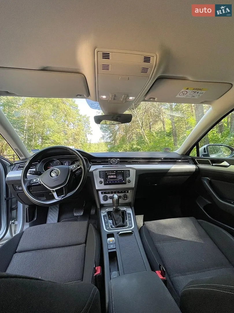 2017 Volkswagen Passat - мініатюра 16
