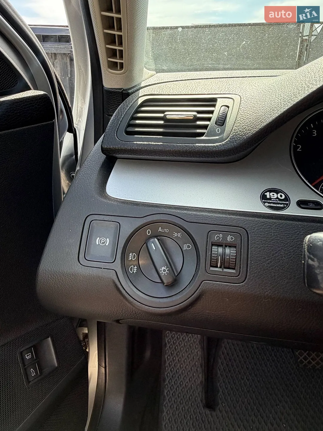 2010 Volkswagen Passat - мініатюра 20