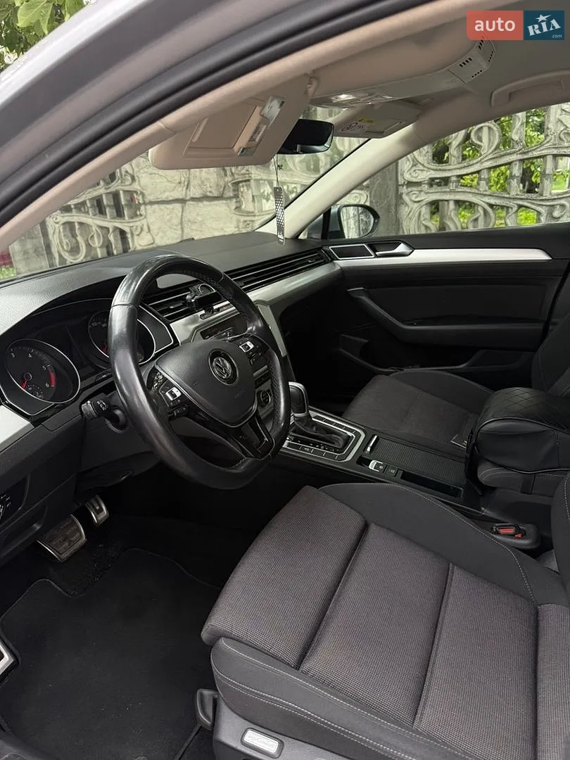2019 Volkswagen Passat - мініатюра 9