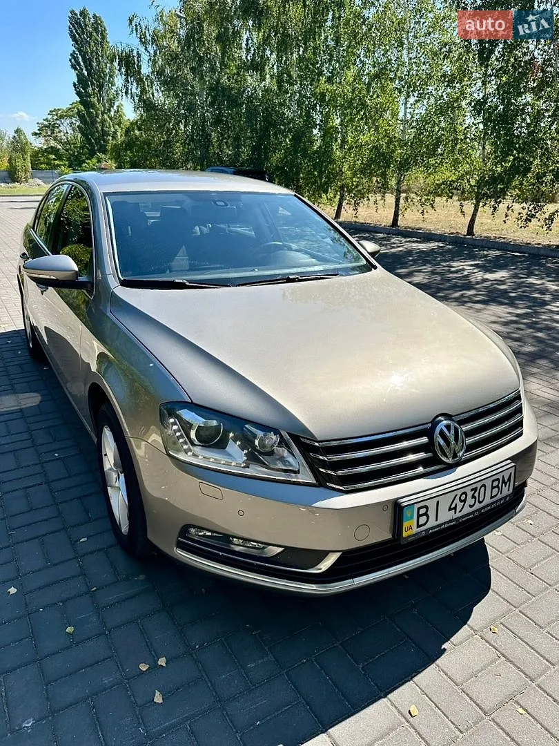 2012 Volkswagen Passat - мініатюра 3