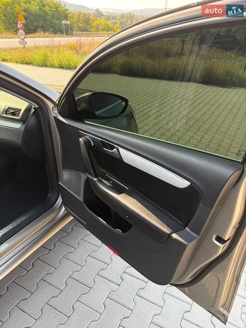 2012 Volkswagen Passat - мініатюра 13