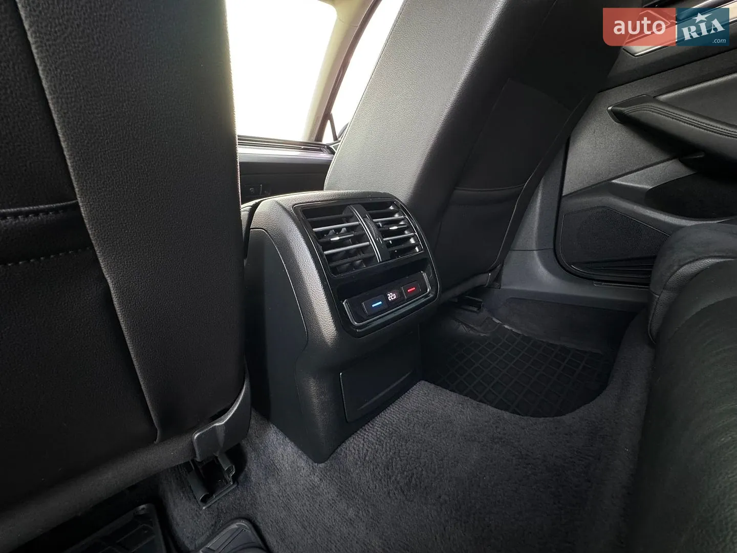 2016 Volkswagen Passat - мініатюра 27