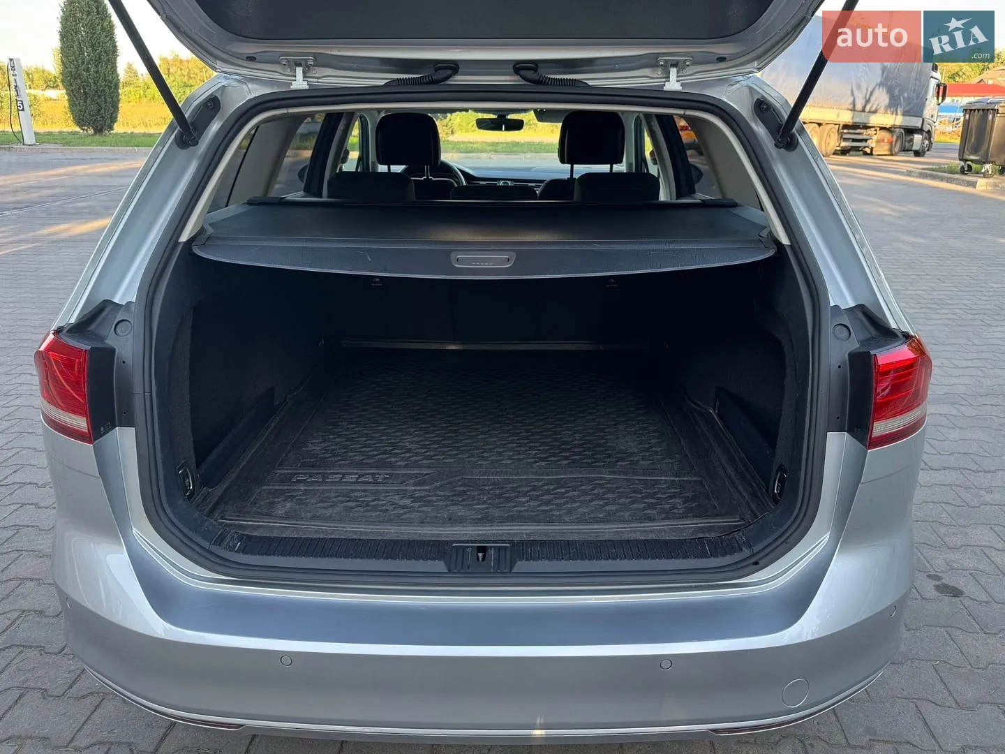 2016 Volkswagen Passat - мініатюра 38