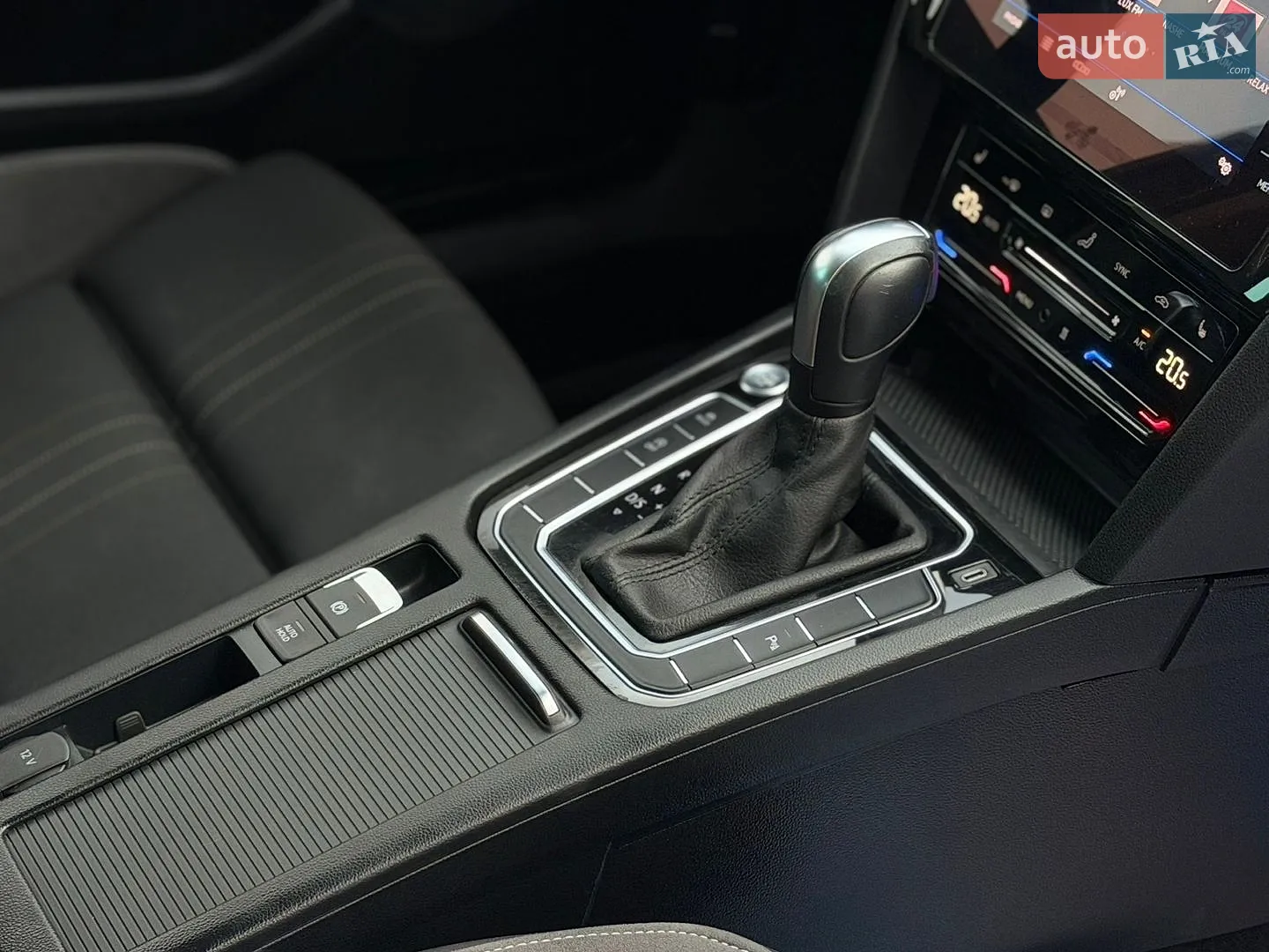 2020 Volkswagen Passat - мініатюра 32