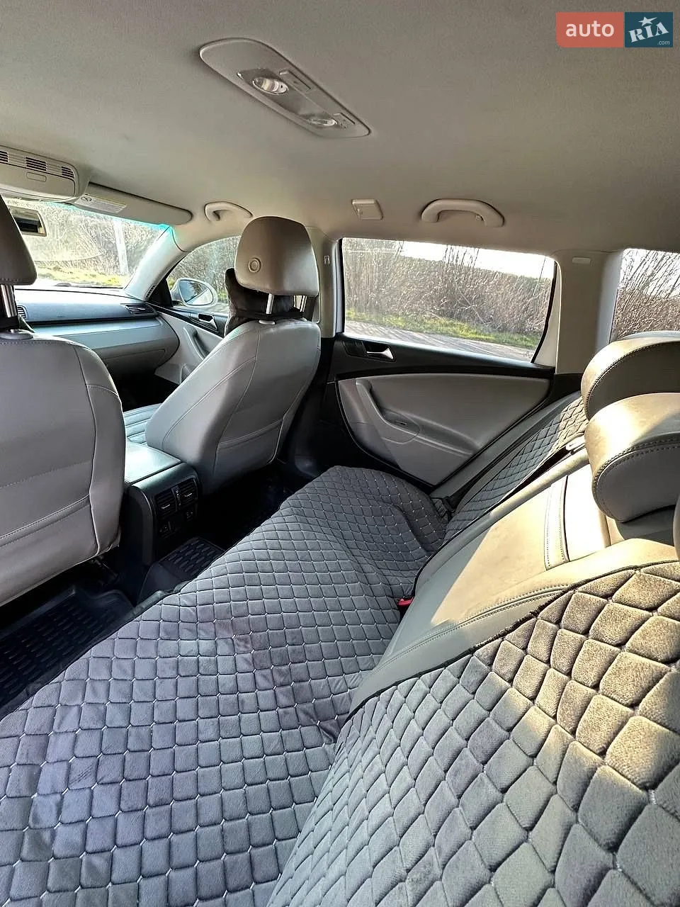 2010 Volkswagen Passat - мініатюра 21
