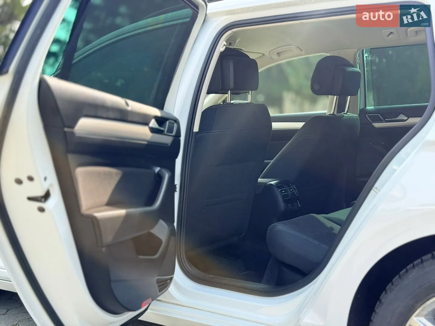 2017 Volkswagen Passat - мініатюра 20
