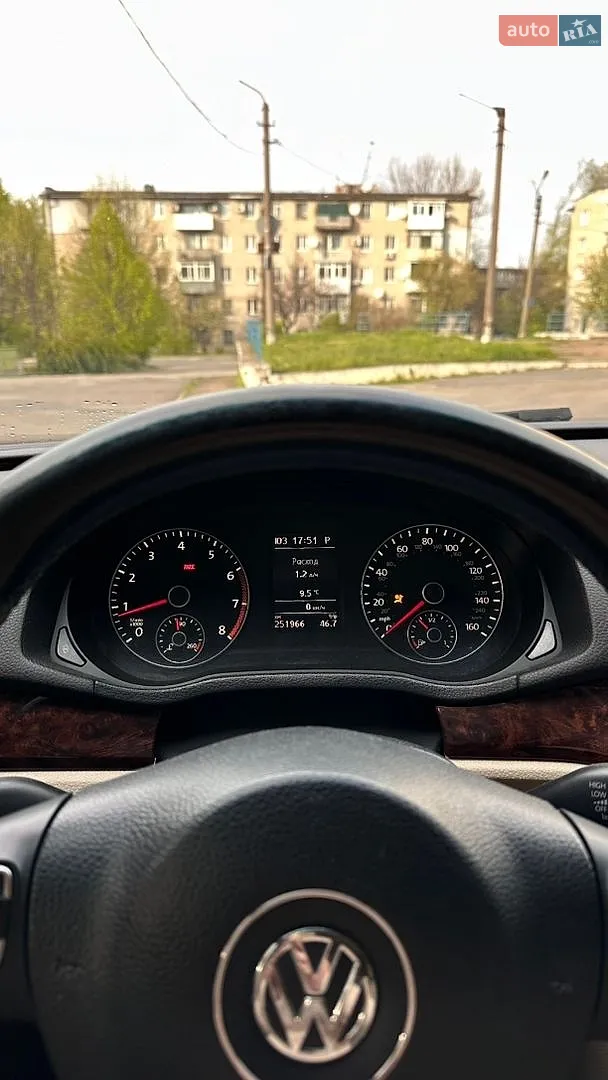 2011 Volkswagen Passat - мініатюра 8