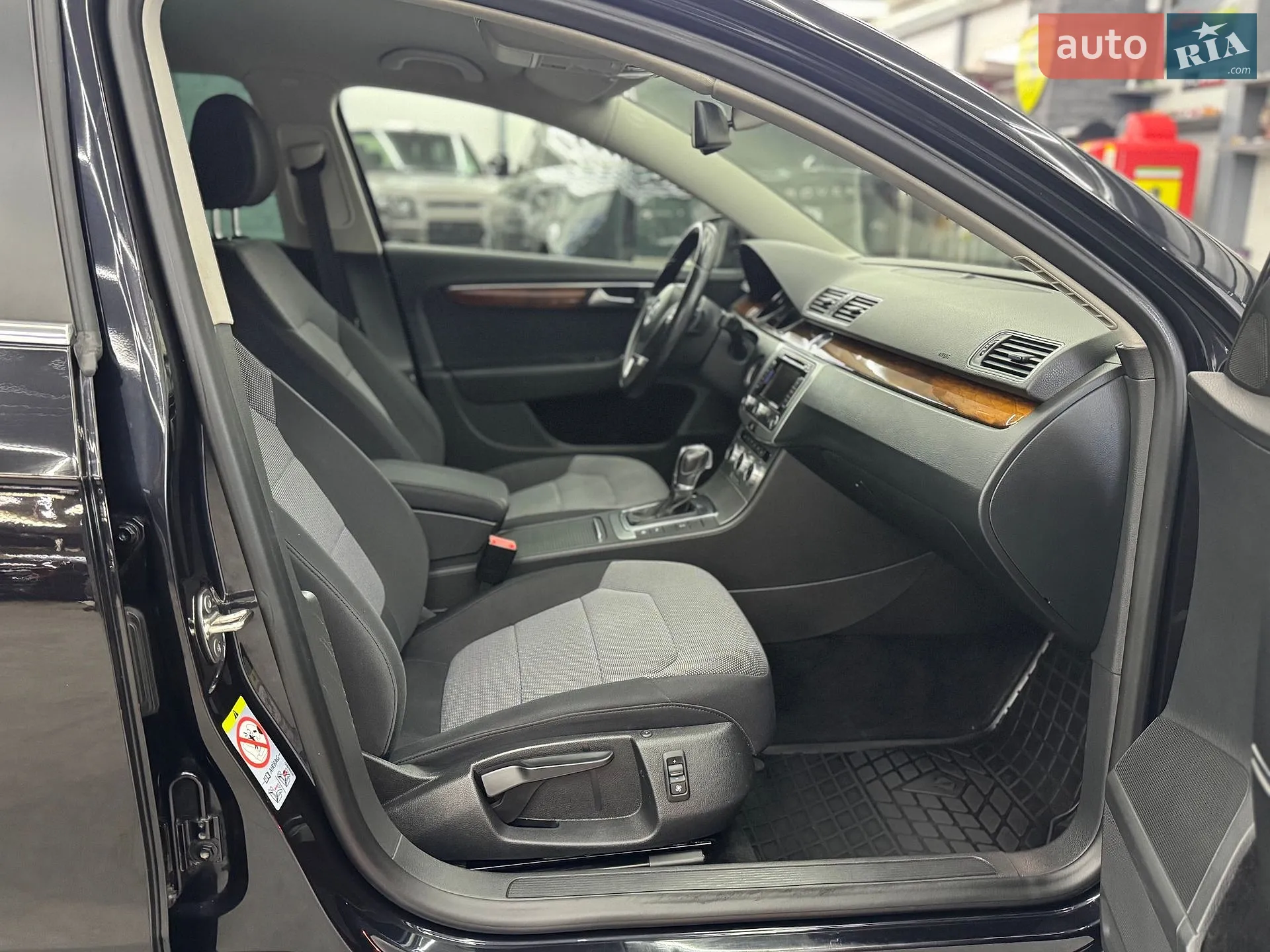 2013 Volkswagen Passat - мініатюра 22