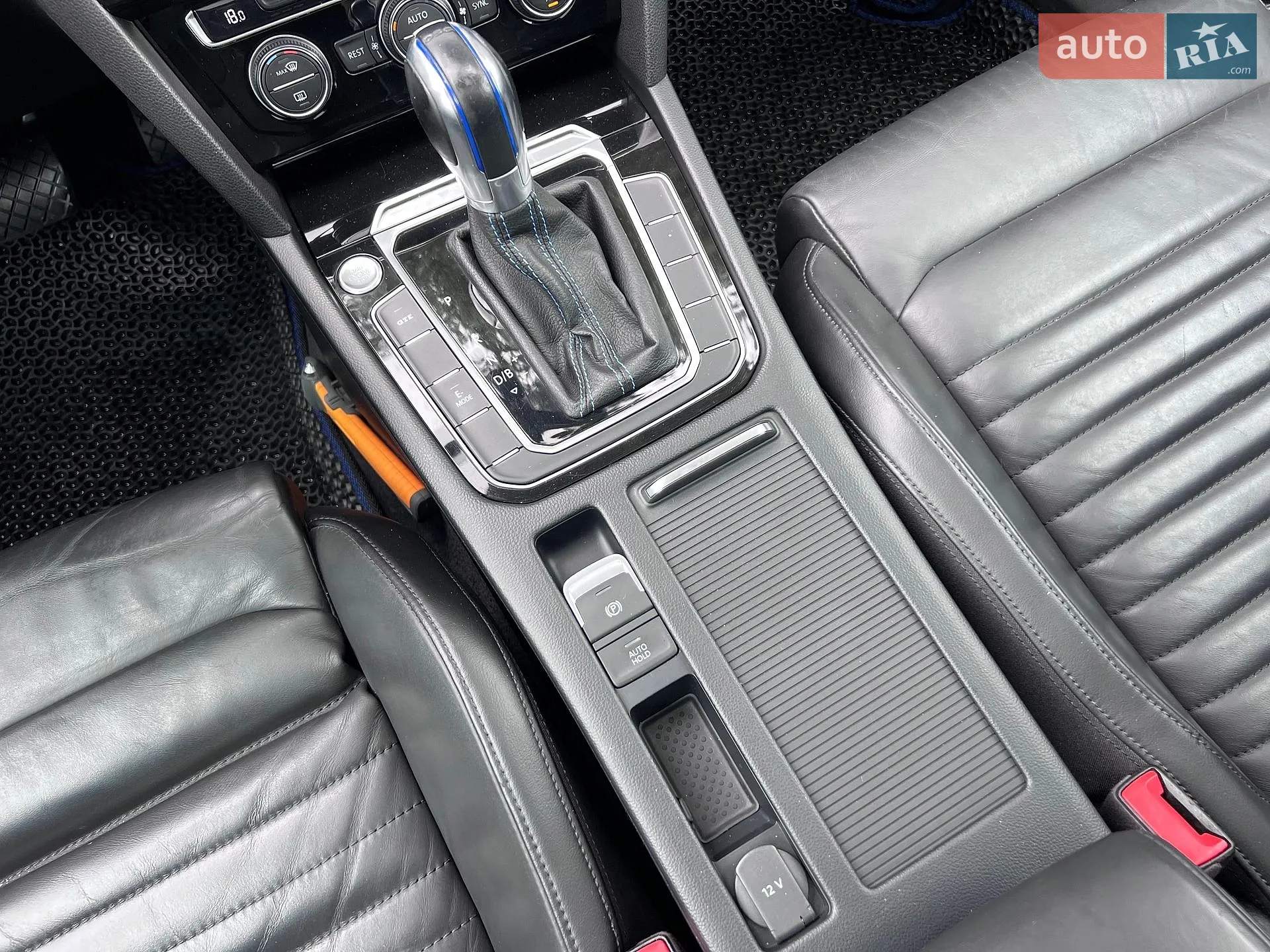 2016 Volkswagen Passat - мініатюра 24
