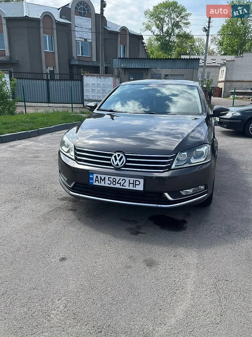 2013 Volkswagen Passat - мініатюра 3