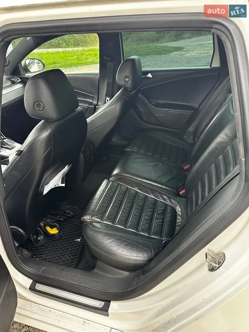 2010 Volkswagen Passat - мініатюра 11
