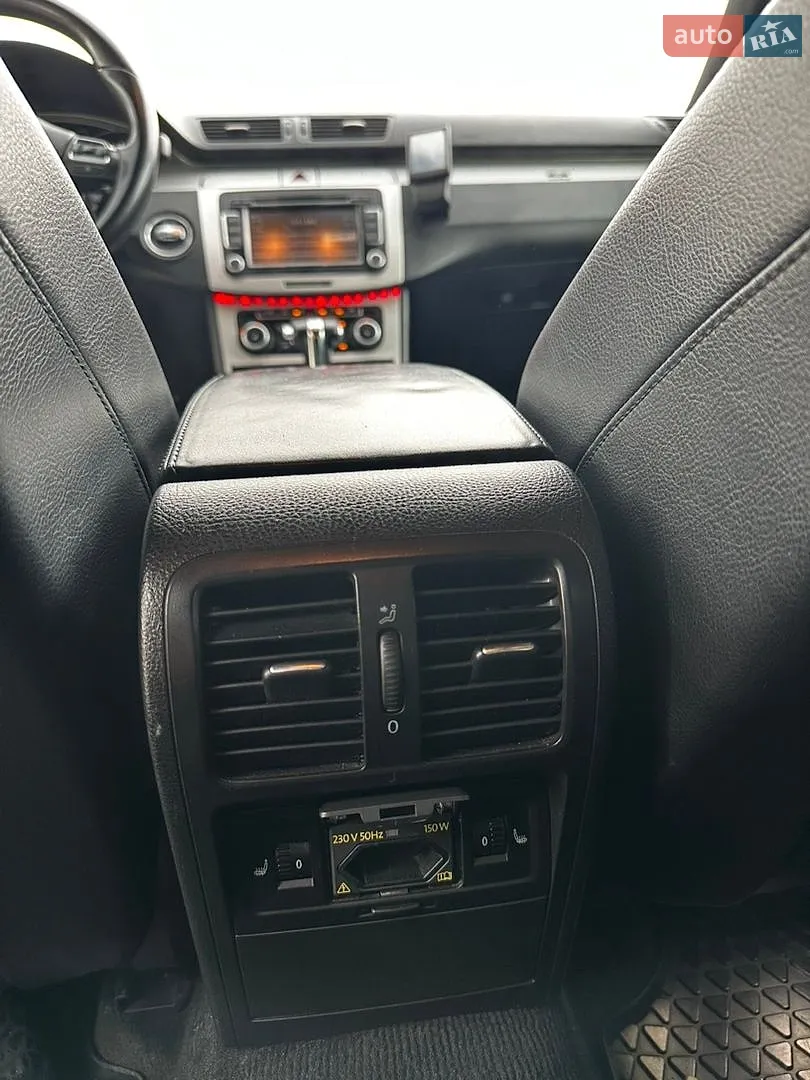 2010 Volkswagen Passat - мініатюра 12