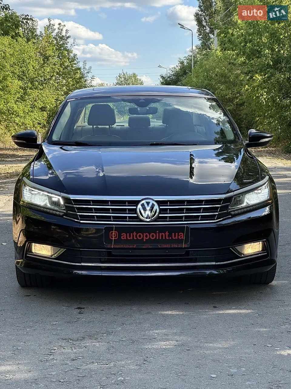 2017 Volkswagen Passat - мініатюра 2