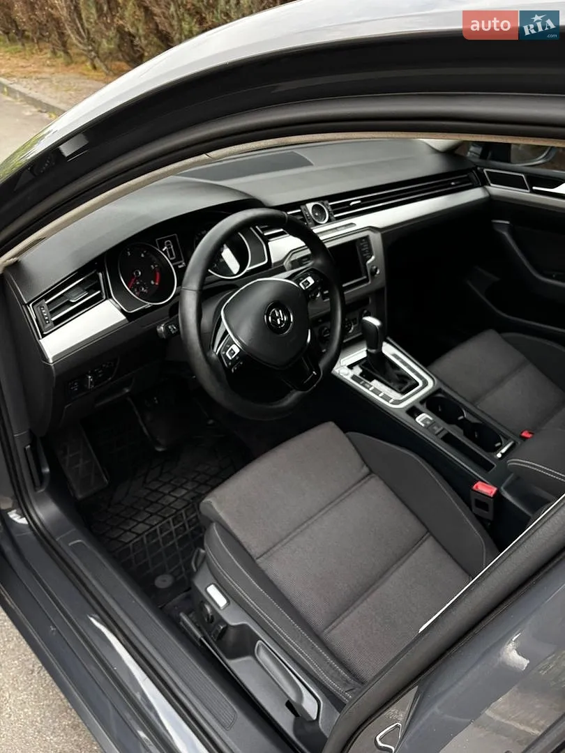 2015 Volkswagen Passat - мініатюра 16