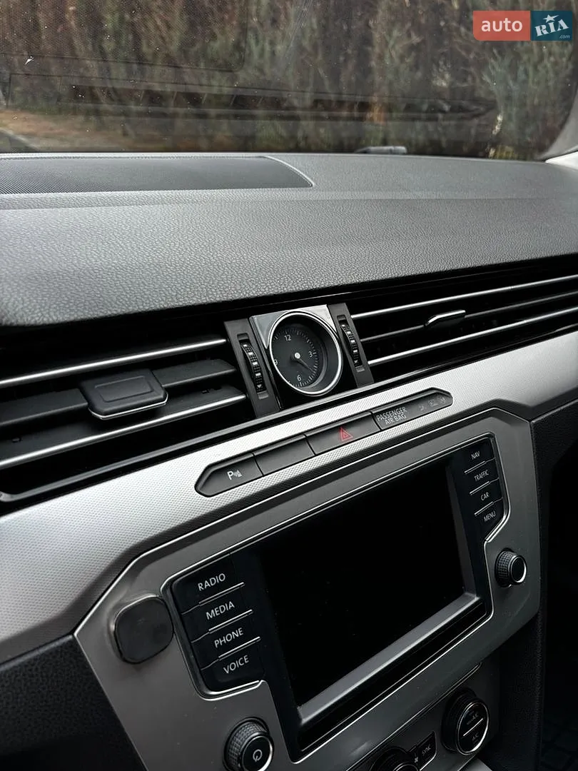 2015 Volkswagen Passat - мініатюра 26