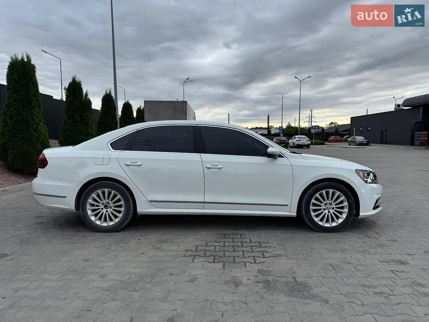 2016 Volkswagen Passat - мініатюра 4