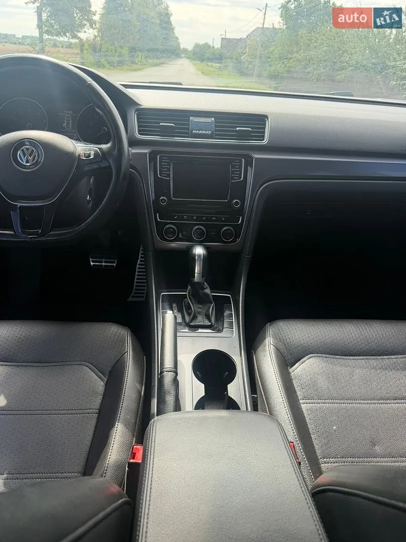 2017 Volkswagen Passat - мініатюра 18