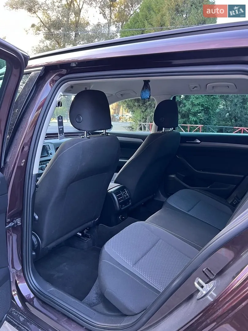 2016 Volkswagen Passat - мініатюра 9
