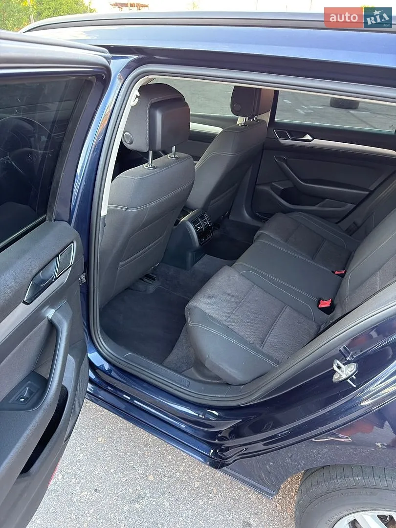 2015 Volkswagen Passat - мініатюра 17