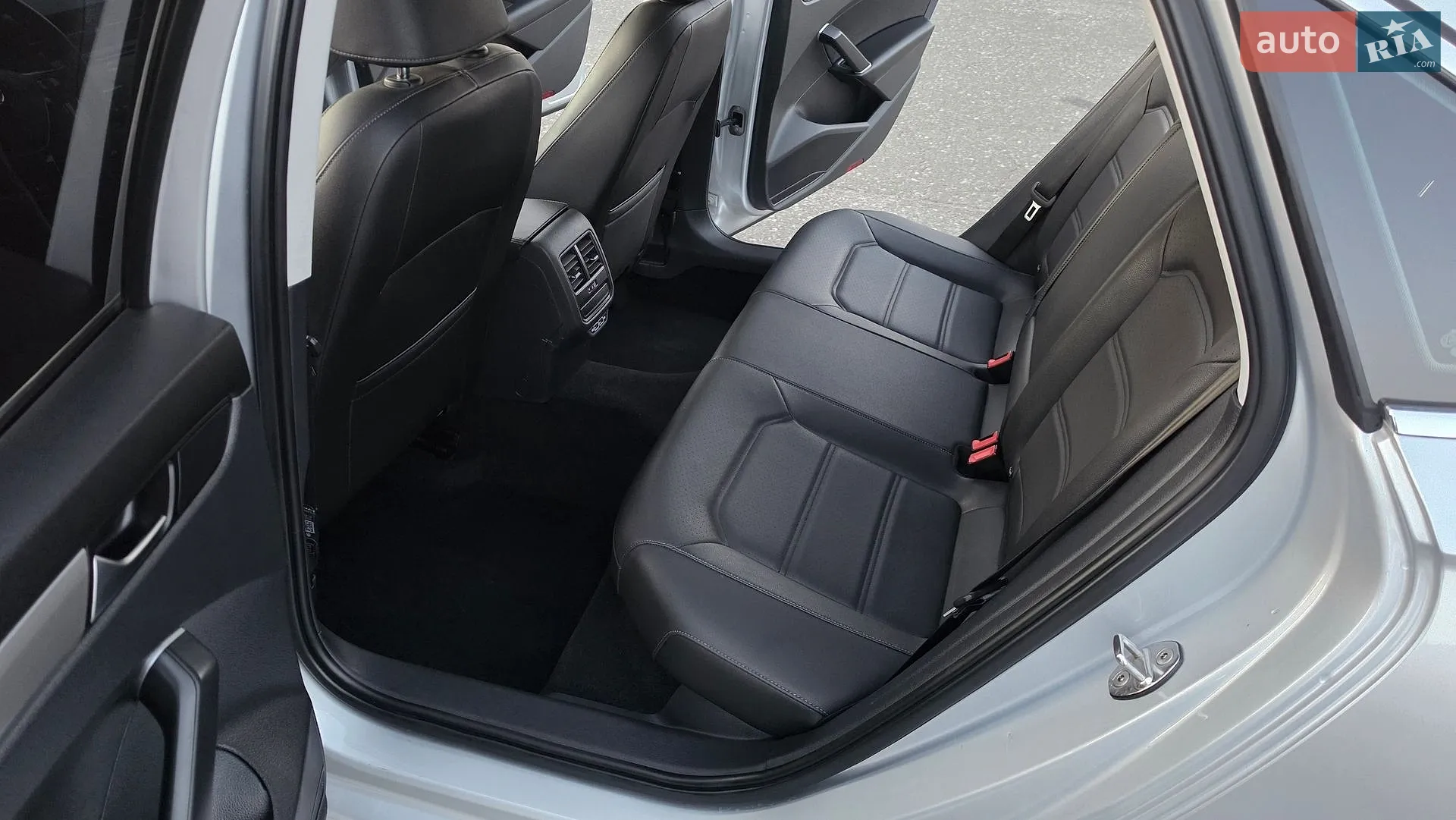 2021 Volkswagen Passat - мініатюра 18