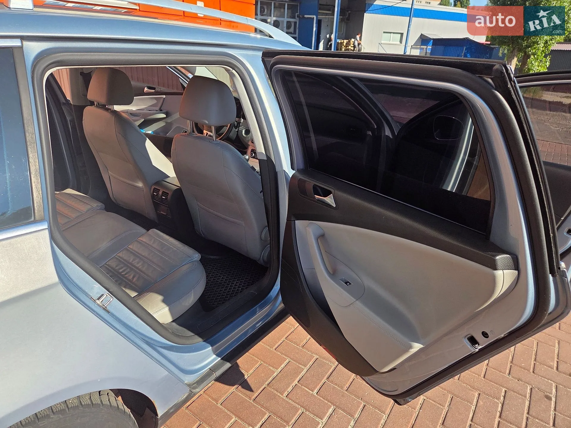 2010 Volkswagen Passat - мініатюра 20
