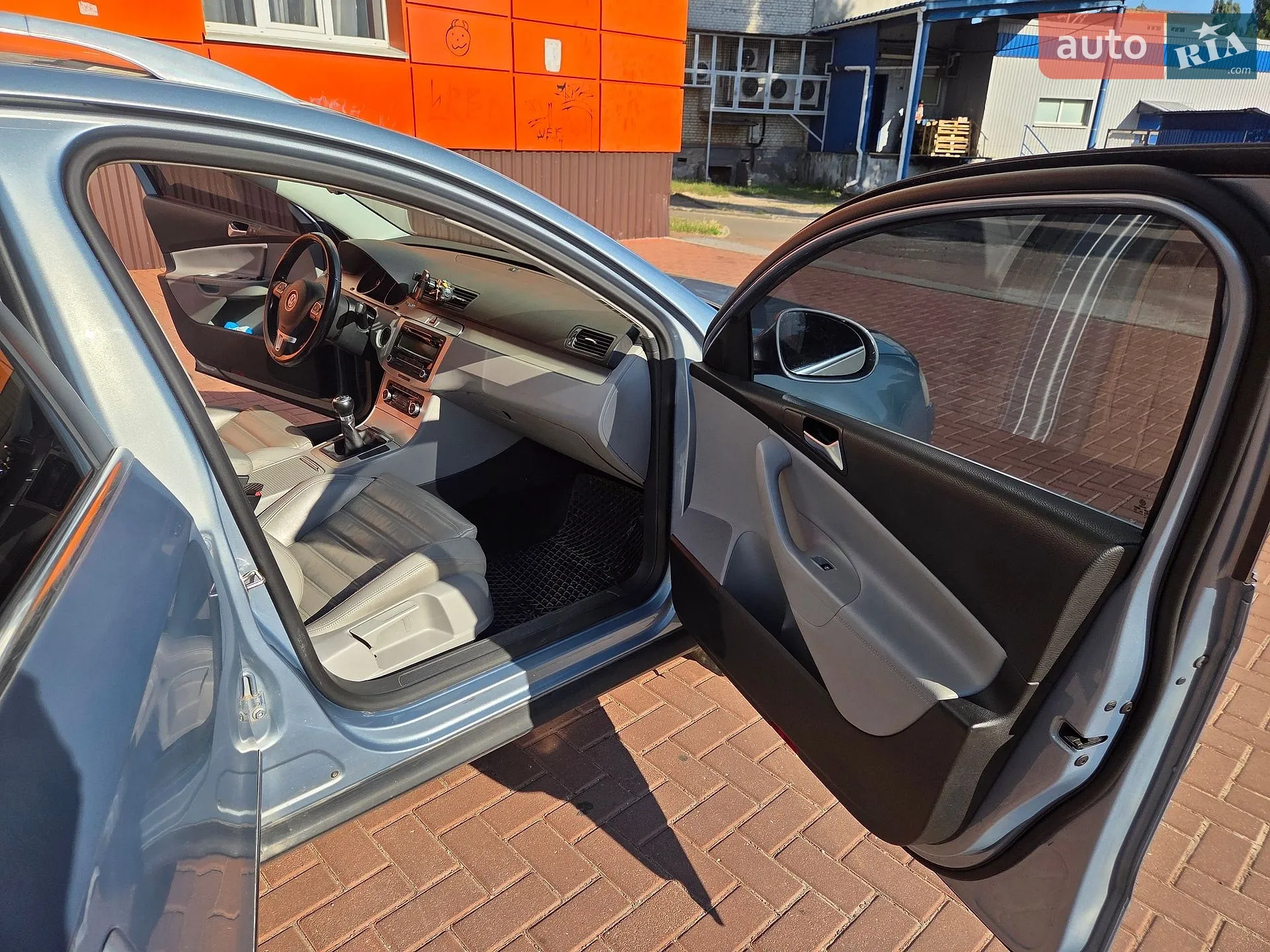 2010 Volkswagen Passat - мініатюра 23