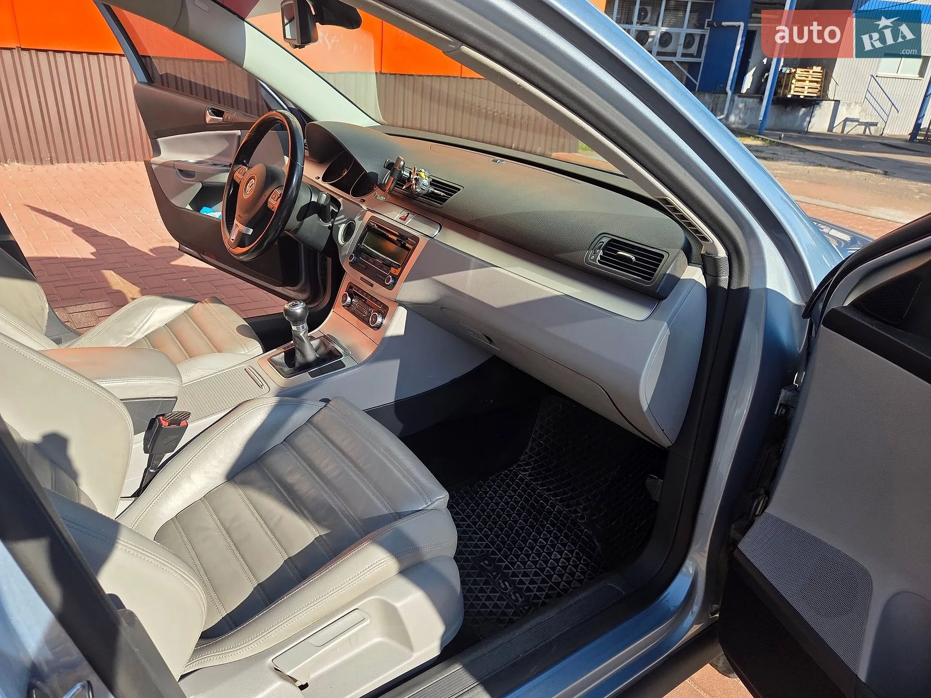 2010 Volkswagen Passat - мініатюра 24