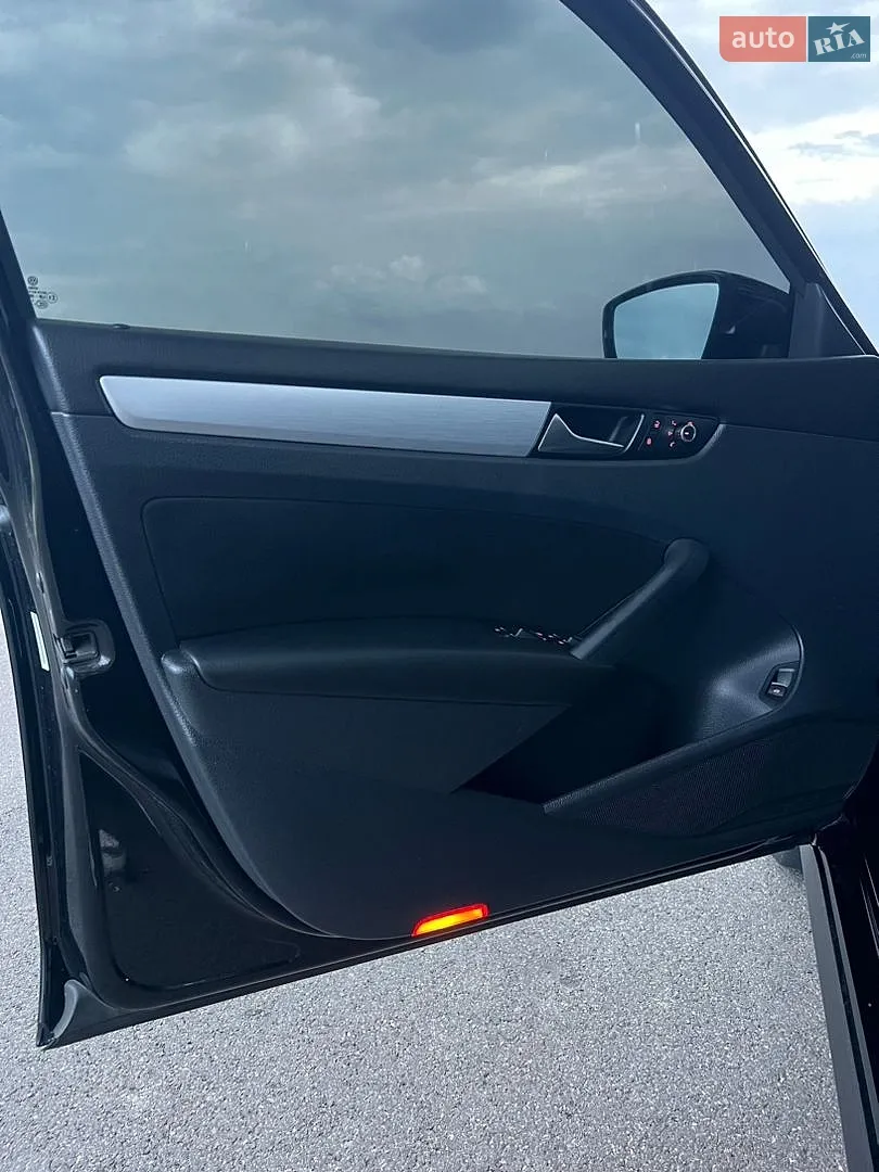 2012 Volkswagen Passat - мініатюра 23